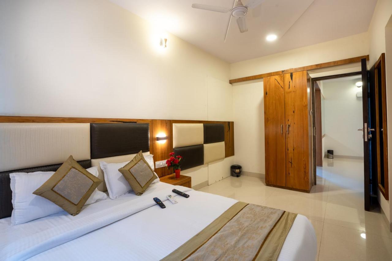 Home2 Suites And Service Apartments, Mumbai Airport ภายนอก รูปภาพ