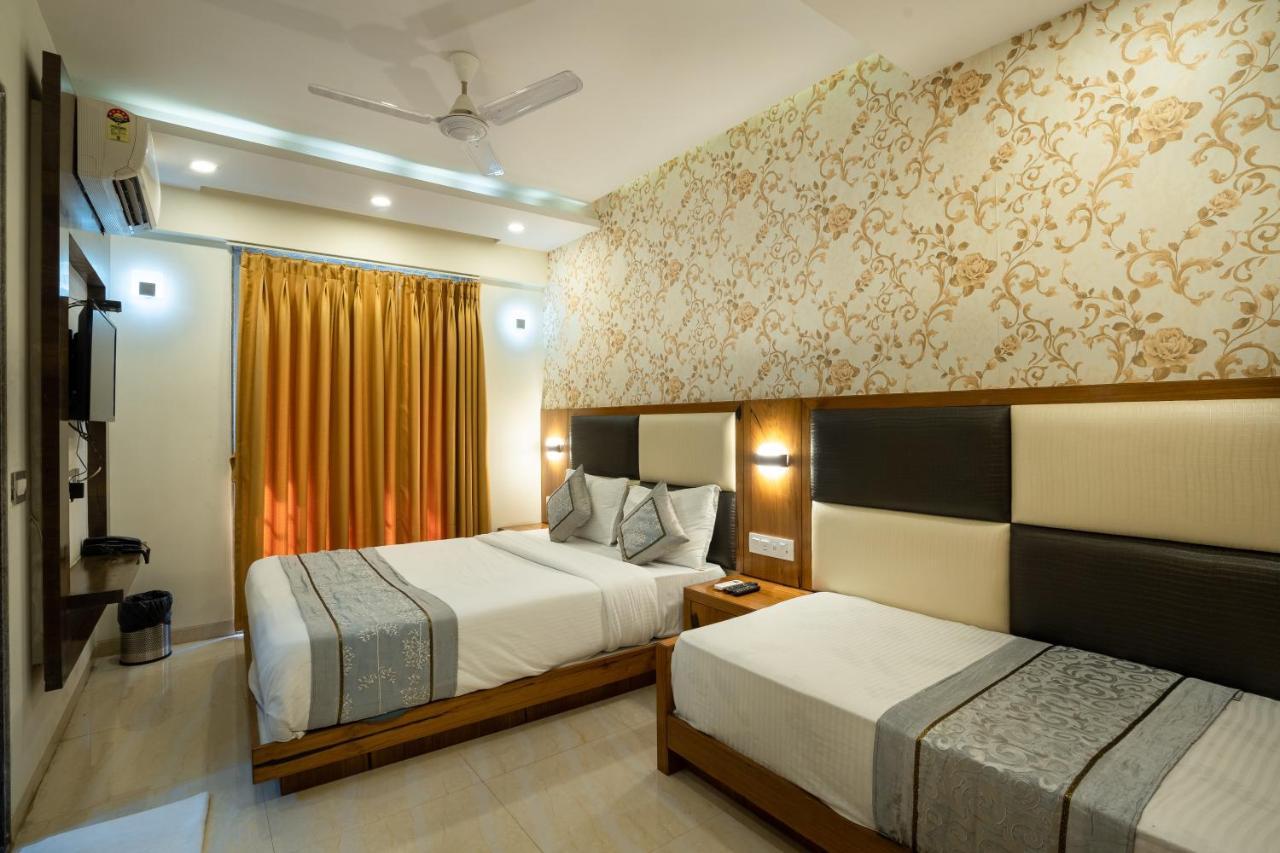 Home2 Suites And Service Apartments, Mumbai Airport ภายนอก รูปภาพ