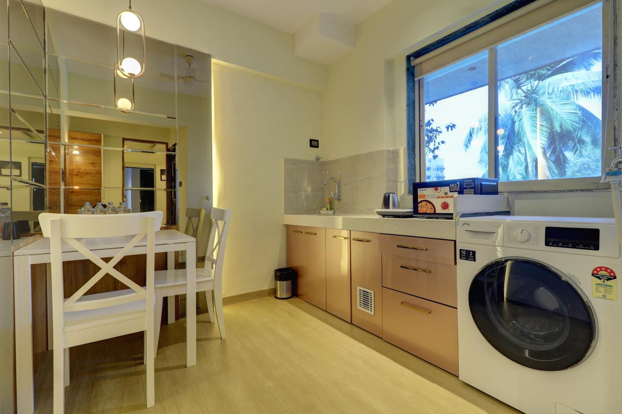 Home2 Suites And Service Apartments, Mumbai Airport ภายนอก รูปภาพ