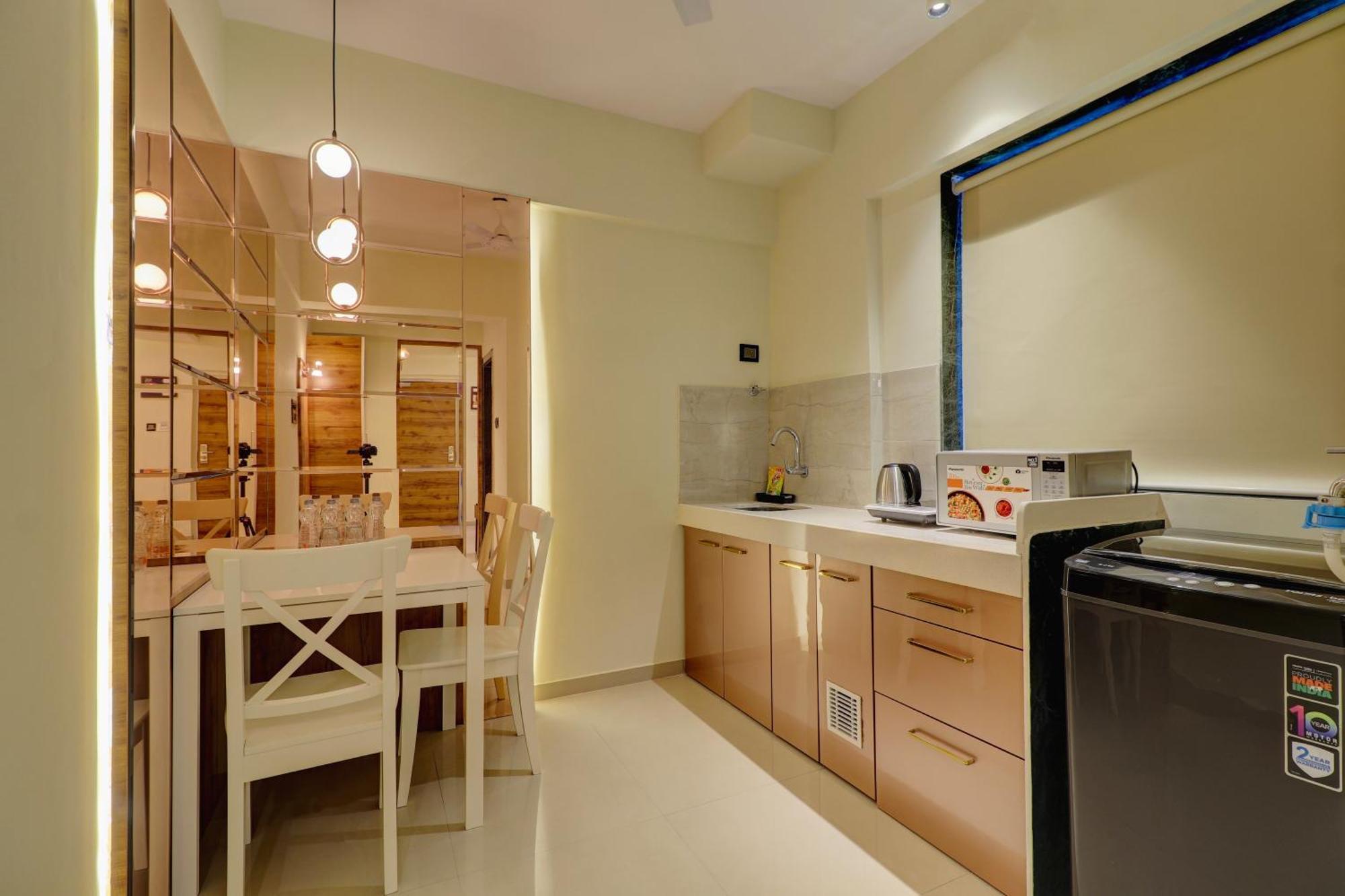 Home2 Suites And Service Apartments, Mumbai Airport ภายนอก รูปภาพ