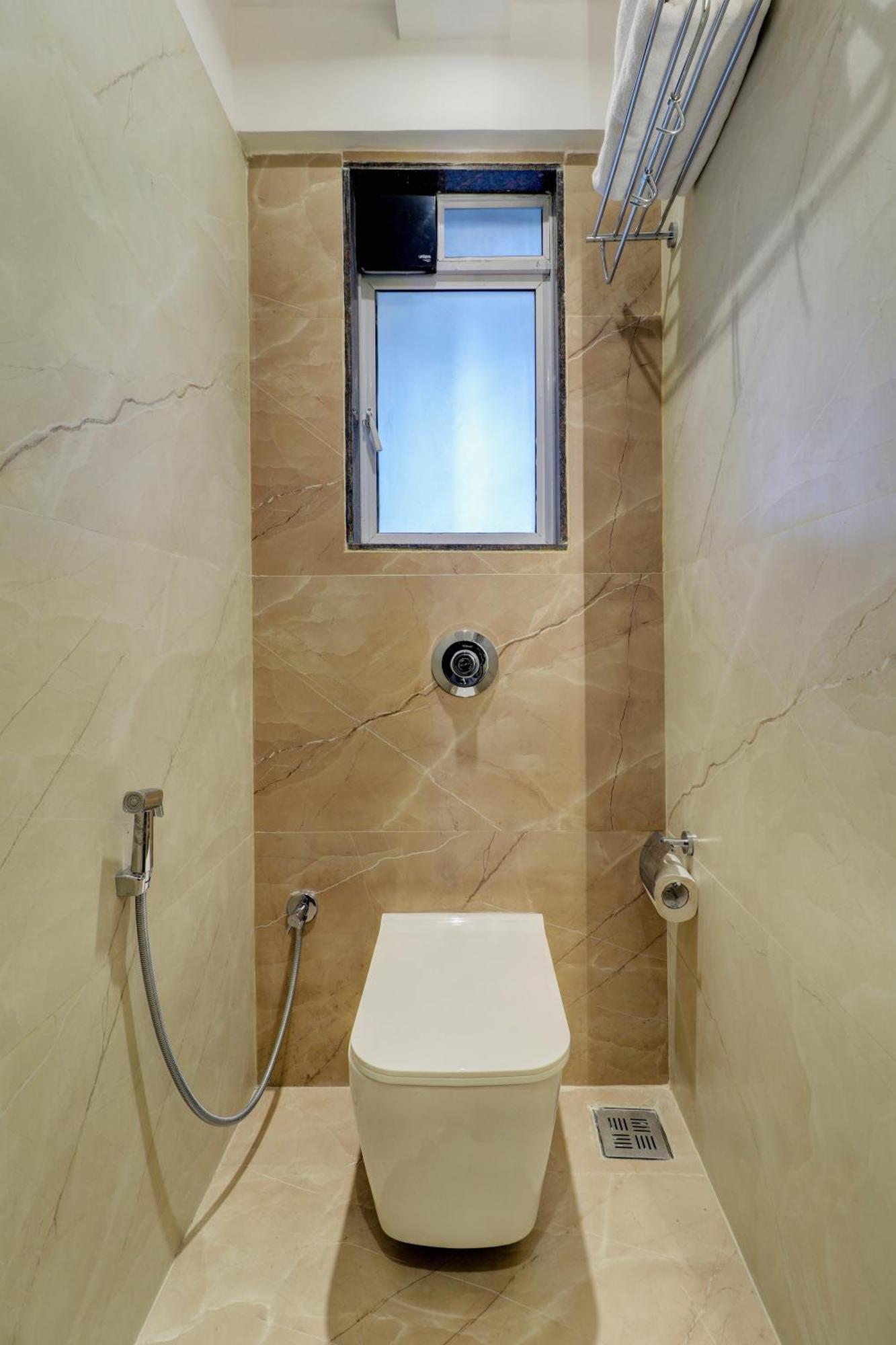 Home2 Suites And Service Apartments, Mumbai Airport ภายนอก รูปภาพ